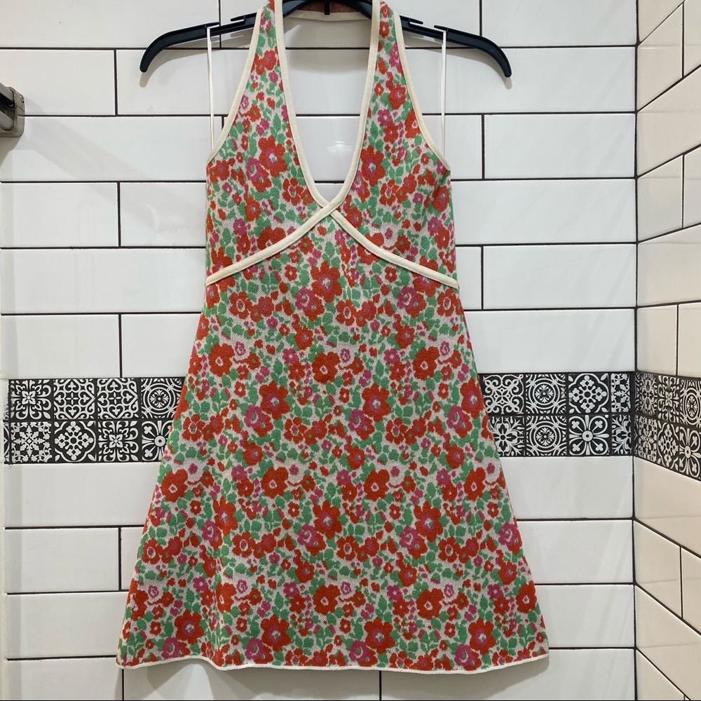 Zara 🌸 Retro Floral Knit mini halter dress